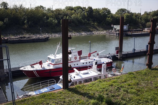 Fire boat and water police in the Rhine-Lippe harbour of Wesel
