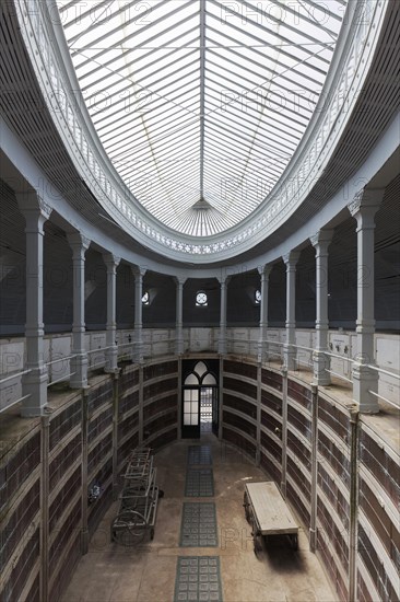 Oval funeral hall with glass dome