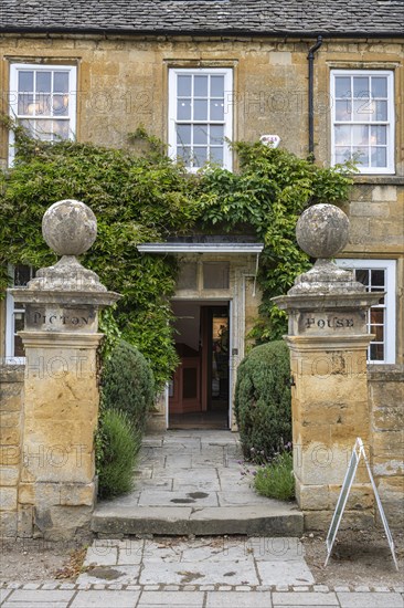 The historic Picton House in detail on the Highstreet of Broadway