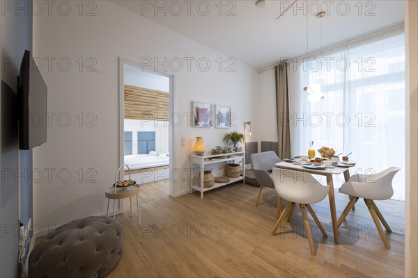 Kitchen and dining table in a furnished flat