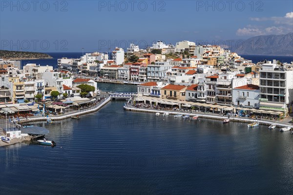 Harbour promenade at Lake Voulismeni