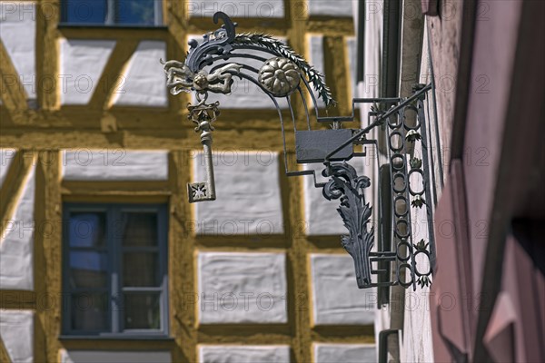 Historical nose plate of a key maker