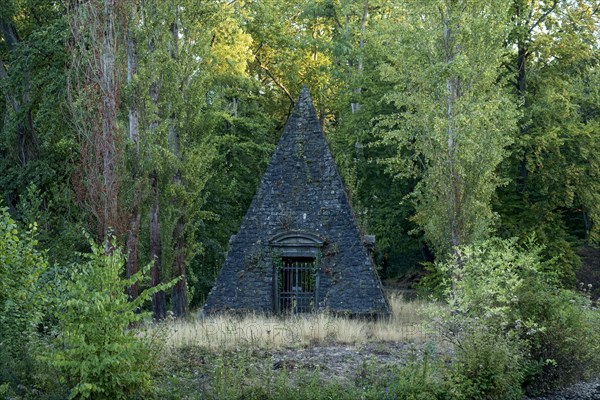 Pyramid in memory of Prince Frederick