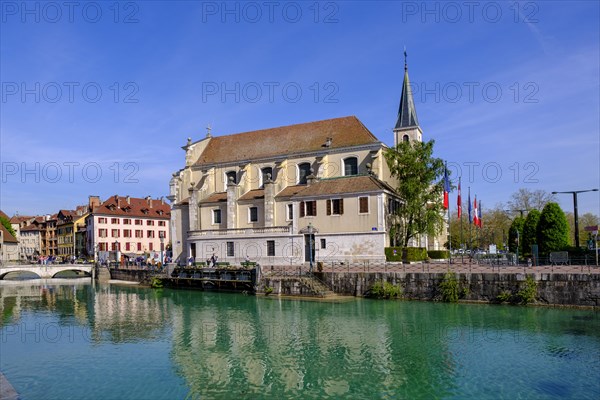 By the River Thiou