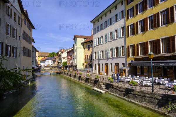 Houses on the river le Thiou