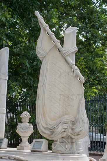 Ottoman marble carving art in detail