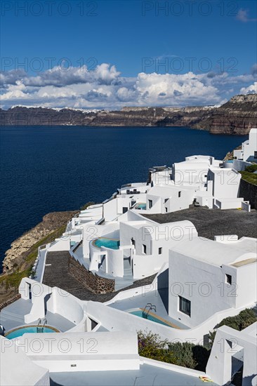 Luxury hotel on the crater rim