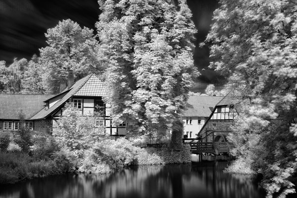 Chlossmuehle am Schloss Brake Lemgo Infrared sw Germany