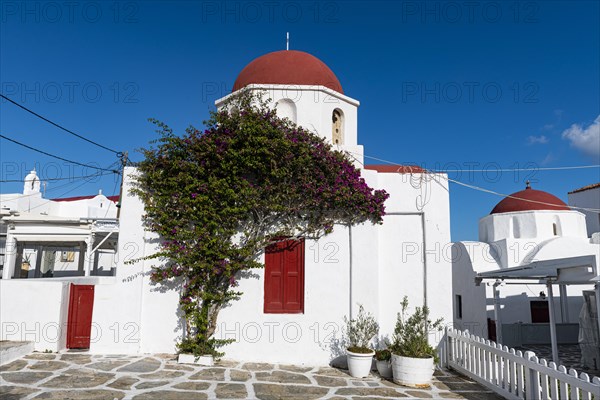 Little chapel in the old town of Horta