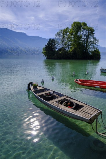 Boat hire at Lac d'Annecy