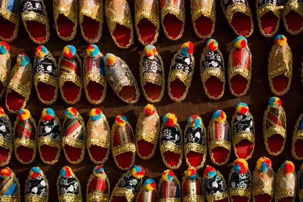 Set of turkish Ottoman leather slipper in bazaar in Istanbul