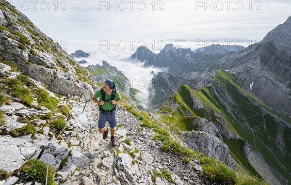 Mountaineers climbing Saentis over the Lisen ridge