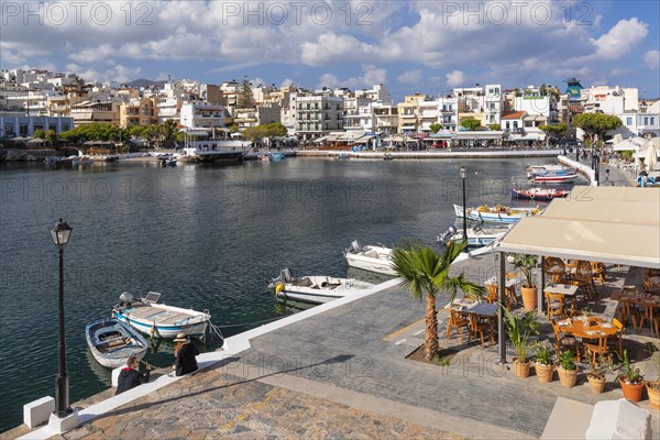 Harbour promenade at Lake Voulismeni