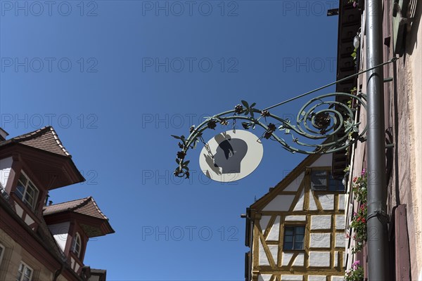 Historic nose sign