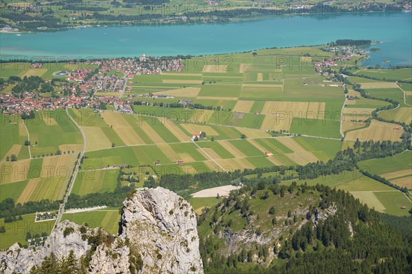Panorama from the Tegelberg over the yellow wall