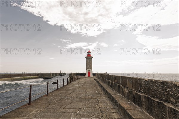 Pier and lighthouse Farolim de Felgueiras at the mouth of the Douro