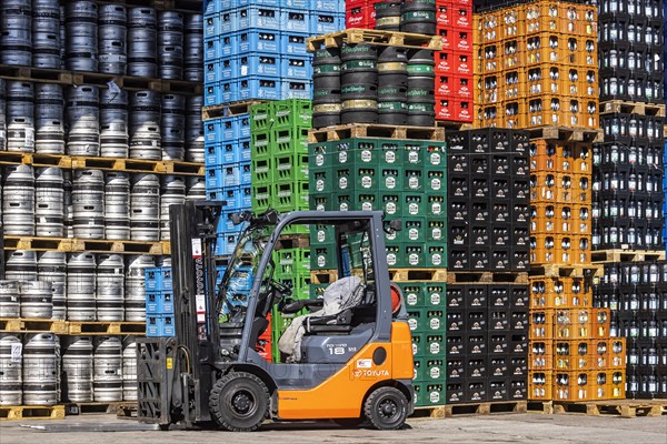 Beverage crates in a beverage market