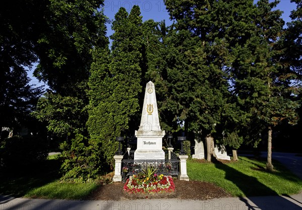 Central Cemetery with Grave of Honour