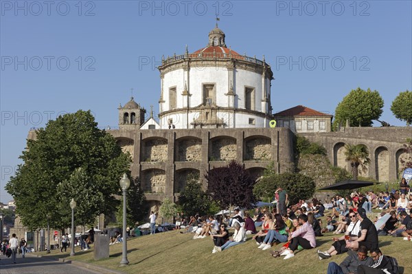 Park Jardim do Morro with view of Serra da Pilar