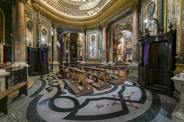 Side chapel