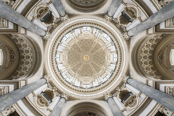 Central room with dome