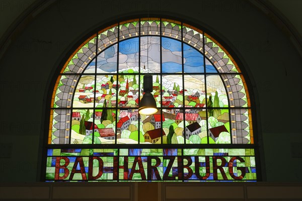 East window with motif in the station reception building