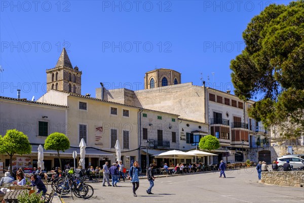 Sidewalk cafes in front of the church