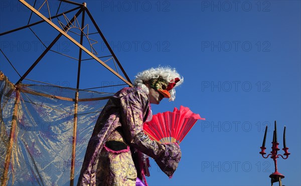 Imaginative representations at the street parade in Menton