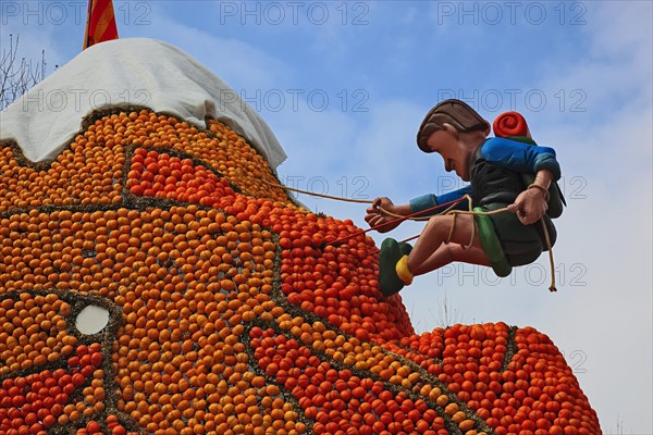 Replica of the Alps made of lemons and oranges