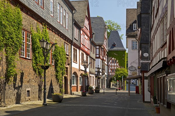 Town hall with half-timbered houses and Leonhard tower