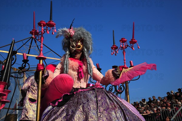 Imaginative representations at the street parade in Menton