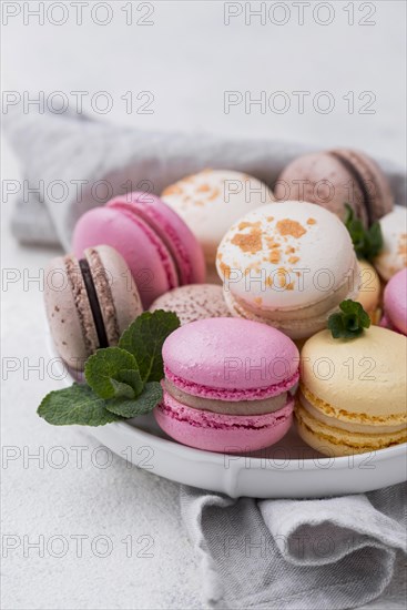 Macarons mint bowl