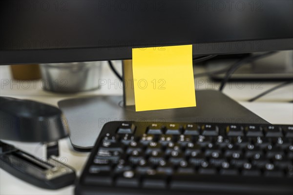 Sticky note office