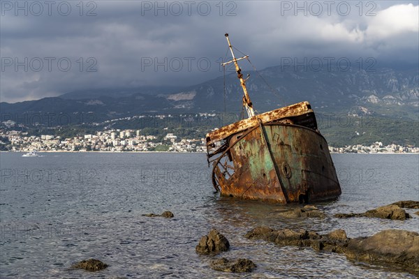 Shipwreck on the coast near the fishing village of Rose