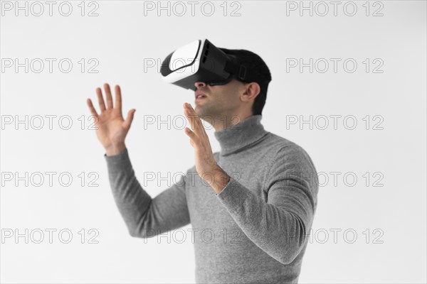 Medium shot man with vr glasses