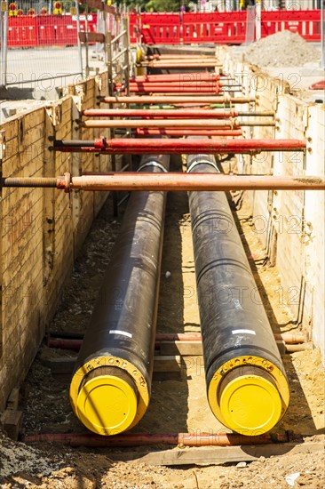 Construction work on a new district heating pipeline for the use of waste heat from an industrial plant in the Benrath district