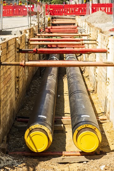 Construction work on a new district heating pipeline for the use of waste heat from an industrial plant in the Benrath district