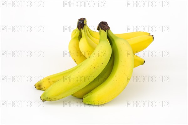Unripe and ripe bananas