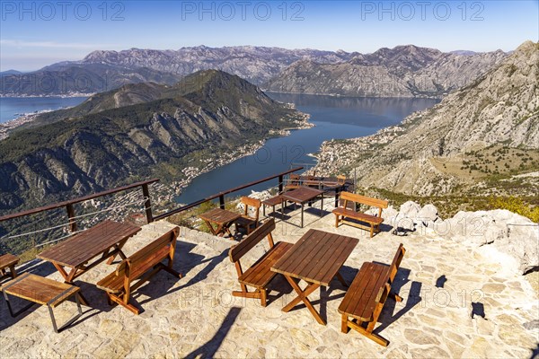 Viewing platform of the Horizont restaurant with a view over the Bay of Kotor