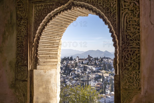 Palacio de Generalife window overlooking Granada