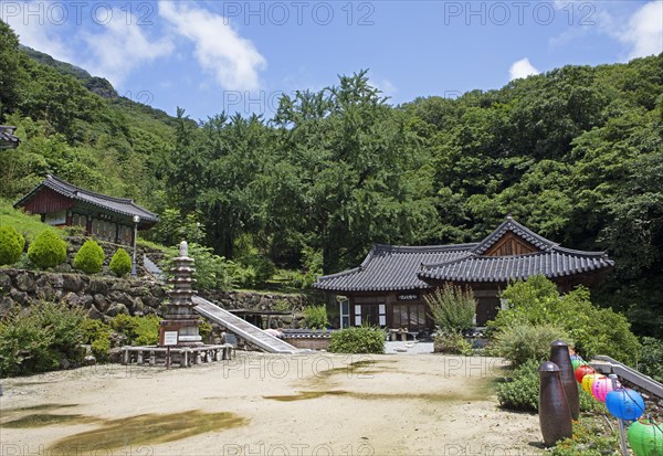 Chunjinam Hermitage at Baekyangsa Temple