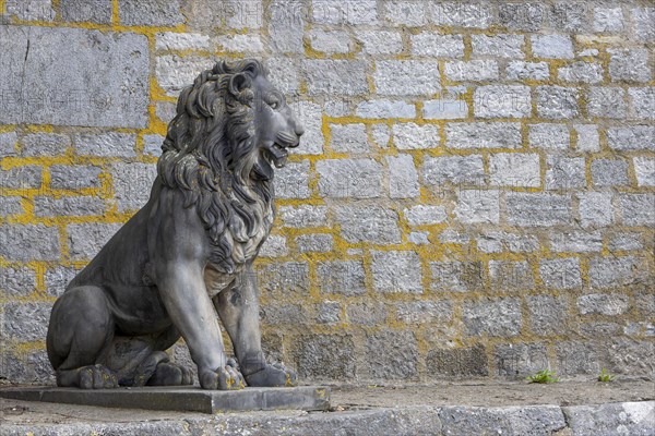 Lion sculpture next to the Old Crane