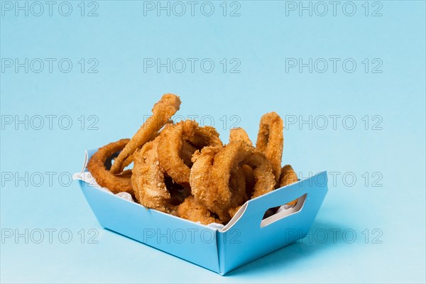 Onion rings blue box