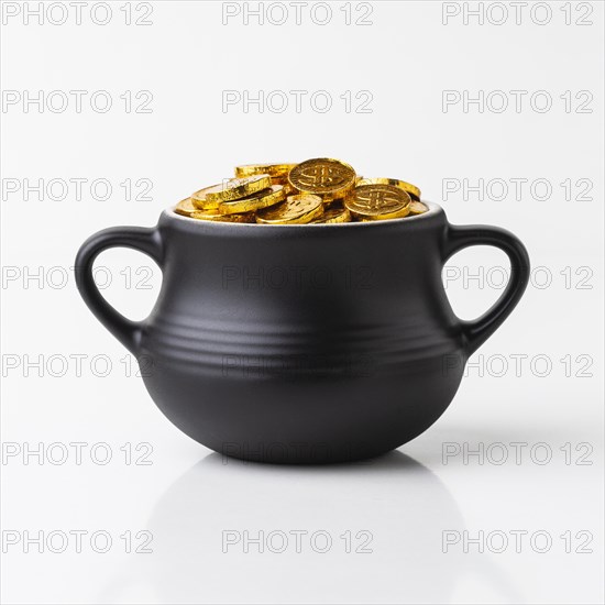 Cauldron with gold coins arrangement