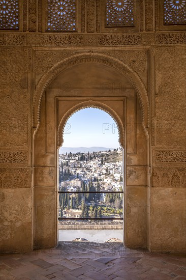 Palacio de Generalife window overlooking Granada