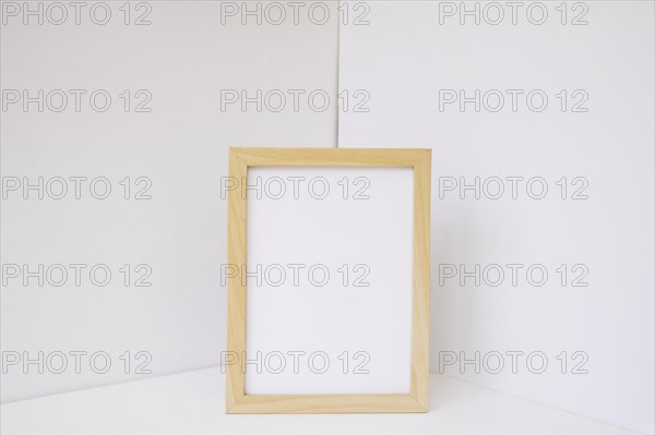 Wooden frame corner
