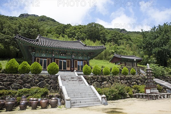 Chunjinam Hermitage at Baekyangsa Temple