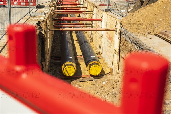 Construction work on a new district heating pipeline for the use of waste heat from an industrial plant in the Benrath district