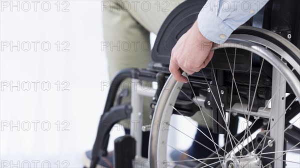 Hand wheelchair wheel