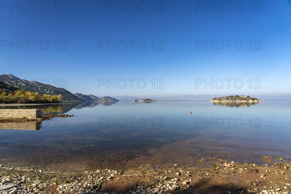 Lake Scutari near the village of Donji Murici